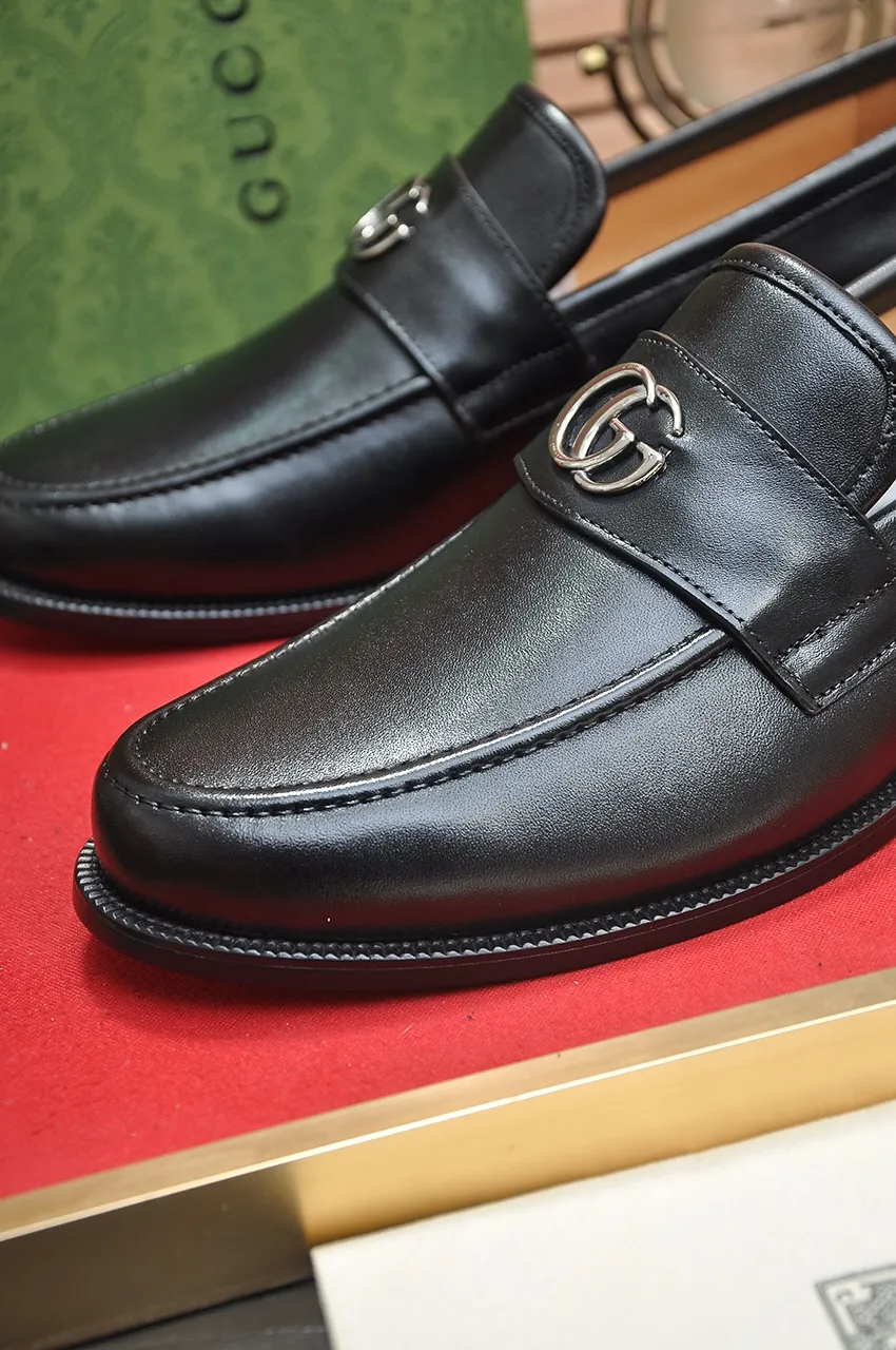 Men's men's shoes💰520💶【GUCCI】 (high-end Niuli) new model🍀Gucci* - top version Gucci classic casual leather shoes! It is made of imported original cowhide and has a comfortable first layer of cowhide lining! Original wear-resistant rubber outsole! High quality products! Code number 38-44!